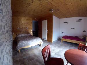 Hotels Hotel restaurant Le Chamois : Chambre Quadruple avec Salle de Bains Privative