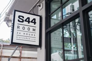 S44ROOM