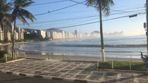 SO33B Guarujá Frente ao mar na Praia das Astúrias