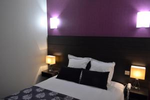 Hotels Le Saint-Jacques : photos des chambres