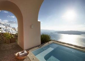 Villa Bordeaux Santorini Greece