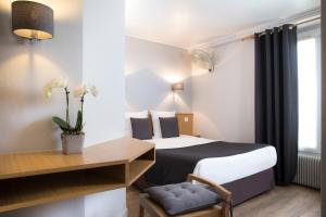 Hotels A l'Hotel Des Roys : photos des chambres