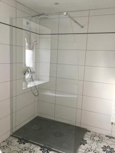 B&B / Chambres d'hotes Auberge de Keranden : Suite Lit King-Size avec Baignoire Spa