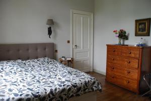 B&B / Chambres d'hotes Chateau Le Tour - Chambres d'Hotes : photos des chambres