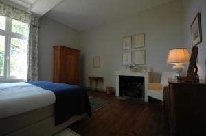 B&B / Chambres d'hotes Chateau Le Tour - Chambres d'Hotes : photos des chambres