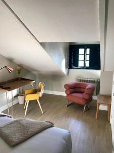 Standard Double Room with Big Bed room in Pazo de Mendoza