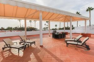 100 Island Village Julia