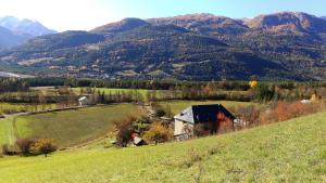 Appartements Ferme de Lara : Appartement avec Vue sur la Montagne