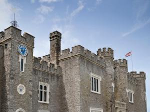 Clock Tower Apartment