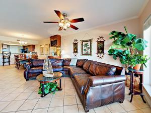 Two-Bedroom Apartment room in 4400 Gulf Blvd Condo Unit 106