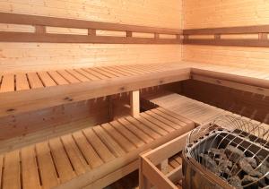 Crystal Inn Hotel & Suites - Salt Lake City