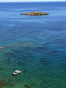 Coral Bay Sunbeam Villa