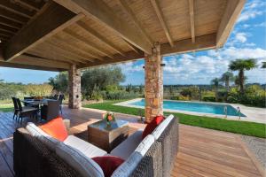 Blue & Green View Villa