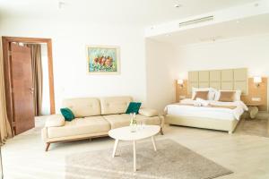 Deluxe Suite with Sea View room in Hotel Kadmo by Aycon