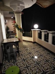 Vali-Joe Travel Lodge