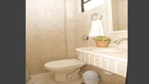 Linda cobertura frente mar com piscina privativa e pé na areia!