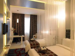 Blu Petal - A Business Hotel