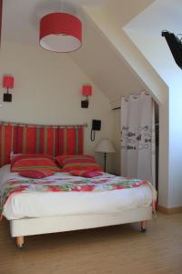 Hotels Hotel Logis Beausejour : Chambre Double - Vue sur Mer