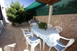 Apartment with Terrace room in Apartments Marijana