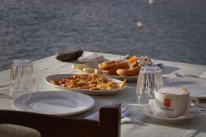 Pyrgoi Theodorakaki: O Gerolimenas Lakonia Greece