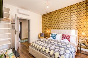 Superior Double Room room in AwesHome Vintage Rooms