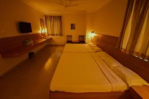 Ess Pe Inn - Chettinadu