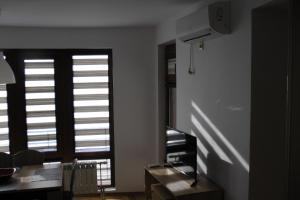 TOP CENTER , MODERN AND QUIET APARTMENT