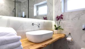 Grey Studios by Skg Apartments