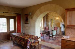 Maisons de vacances Maison de 4 chambres avec piscine partagee et jardin amenage a Saint Cybranet : photos des chambres