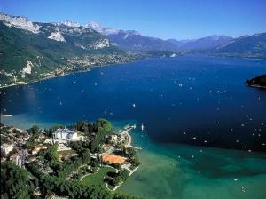 Annecy centre, 100 m lac