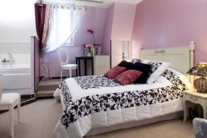 Hotels La Gourmandine : photos des chambres