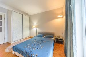 Apartment near Olympic Stadium