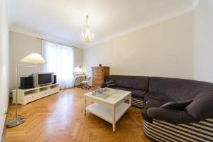 Apartment near Olympic Stadium
