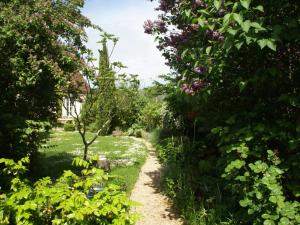 Maisons de vacances Beautiful 18th century holiday home with enclosed garden 1 hour from Paris : photos des chambres