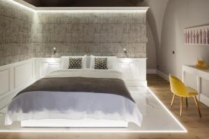 Junior Suite with Balcony