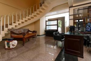 RedDoorz Plus near Halim Perdanakusuma 2