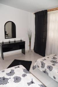 Coastside apartment, Amarilla Bay