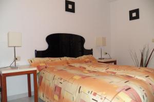 Coastside apartment, Amarilla Bay