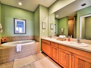 Harborview Grande 705