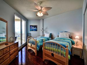 Mandalay Beach Club 1003