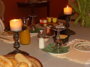 Chambre dHôtes Les Augustins - Parking sécurisé - Borne de recharge