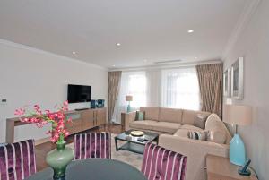 Executive Two-Bedroom Apartment room in Claverley Court Apartment Knightsbridge