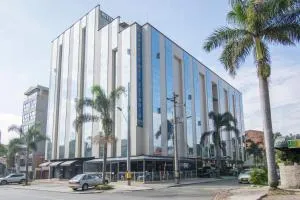 苏斯埃斯塔迪奥酒店 - Álamos