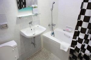 PR Place Hotel