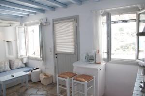 Vega Apartments Tinos Greece