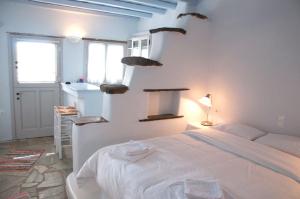 Vega Apartments Tinos Greece