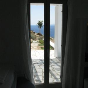 Vega Apartments Tinos Greece