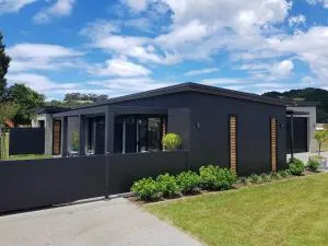 Admiral Waters - Cooks Beach