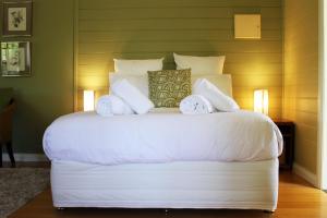 Avalon Private Spa Villa with Beautiful Tree Views