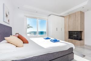 Front Line Penthouse Puerto Banus With Sea Views